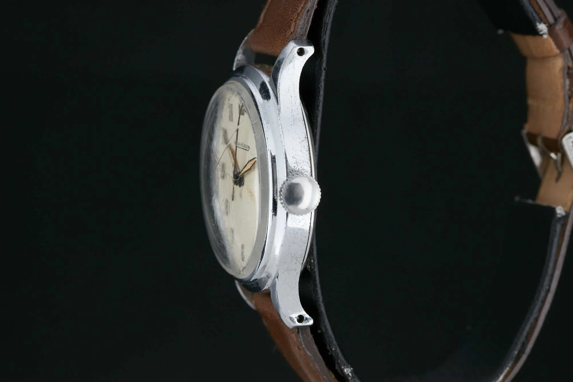 Jaeger-LeCoultre Reference 2892B with Extract from the Archives